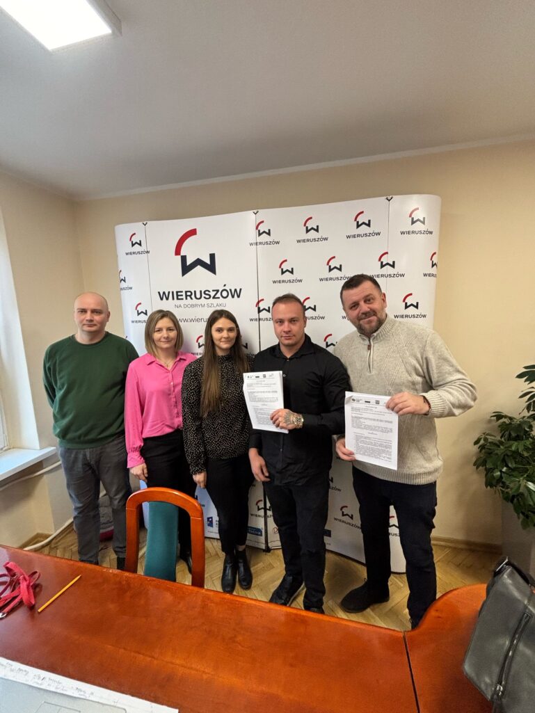 Dobra wiadomość dla mieszkańców! Zawarto umowę na modernizację drogi Mirków-Teklinów